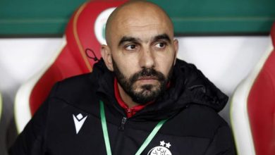 صورة الناخب الوطني وليد الركراكي يعقد ندوة صحفية للكشف عن لائحة المباراتين الوديتين أمام الشيلي والباراغواي