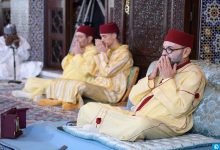 صورة أمير المؤمنين يترأس الدرس الثاني من سلسلة الدروس الحسنية الرمضانية