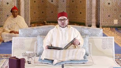 صورة أمير المؤمنين يترأس الدرس الثالث من سلسلة الدروس الحسنية الرمضانية