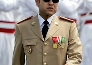 صورة زلزال المغرب: بتعليمات سامية من صاحب الجلالة الملك محمد السادس، القوات المسلحة الملكية تنشر بشكل مستعجل وسائل بشرية ولوجيستية مهمة، جويةوبرية