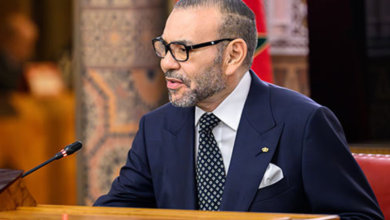 صورة جلالة الملك : المغرب يدعم كل المبادرات البناءة التي تهدف إلى إيجاد حلول عملية لتحقيق وقف ملموس ودائم لإطلاق النار.. ومعالجة الوضع الإنساني بالأراضي الفلسطينية
