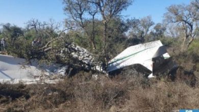 صورة بلاغ .. تحطم طائرة تدريب تابعة للقوات الجوية الملكية بداخل القاعدة الجوية ببنسليمان