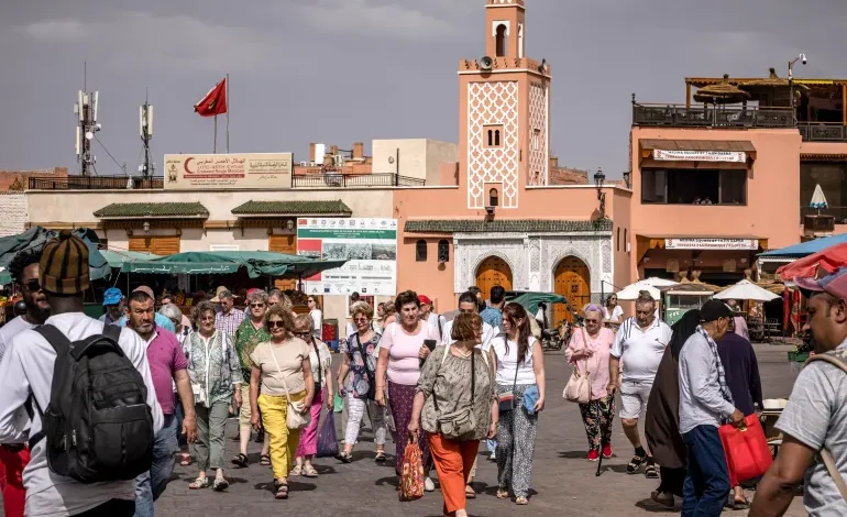 صورة المغرب يستقبل 4 ملايين سائح في الربع الأول من 2025 بنمو 22%