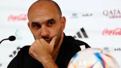 صورة وليد الركراكي يشيد بأداء “أسود الأطلس” بعد التأهل التاريخي للمونديال