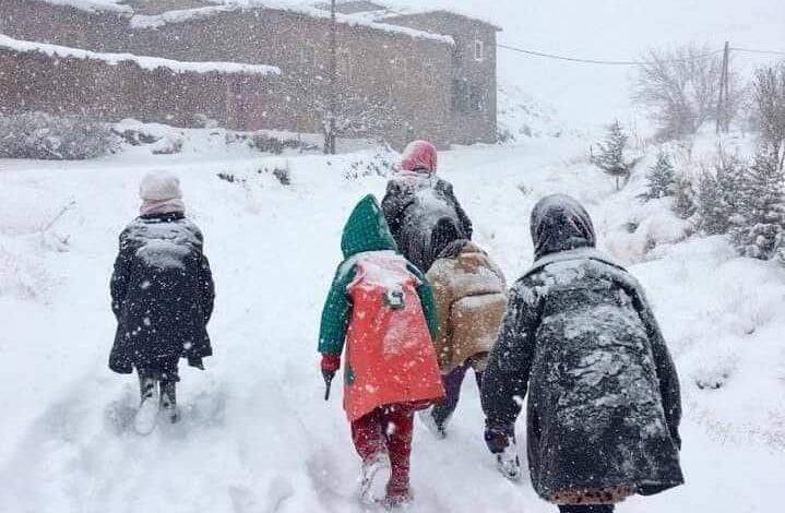 صورة نشرة إنذارية ..تساقطات ثلجية وزخات مطرية قوية من الجمعة إلى الثلاثاء بعدد من مناطق المملكة